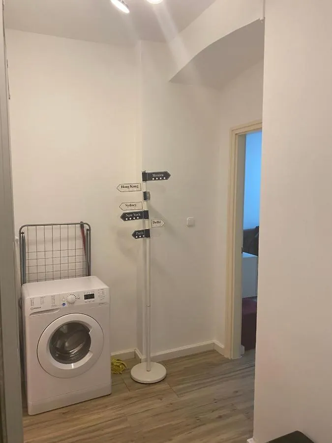 Tatra Apartment By The Danube Fully Accessible Budapest